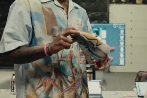 令人怀念的画面，科比与奥尼尔单挑，笑到根本停不下来